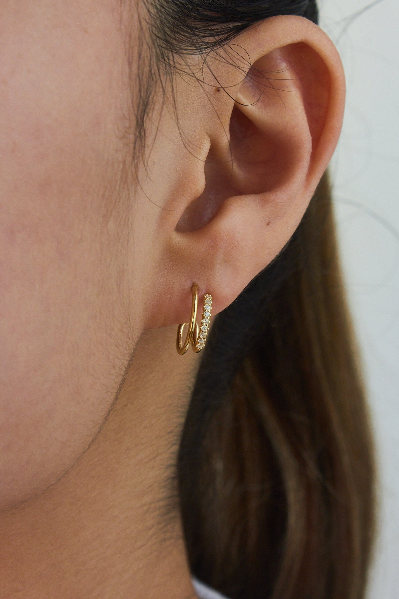 18K Saudi Gold Fine Jewelry Jewellery in the Philippines. 18 karat fine jewelry solid gold jewelry.Classy Elegant Huggie Minimal Dainty. High quality. Earrings