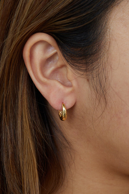 18K Saudi Gold Fine Jewelry Jewellery in the Philippines. 18 karat fine jewelry solid gold jewelry. Dome Huggie. Classy Elegant Huggie Minimal Dainty. High quality. Earrings