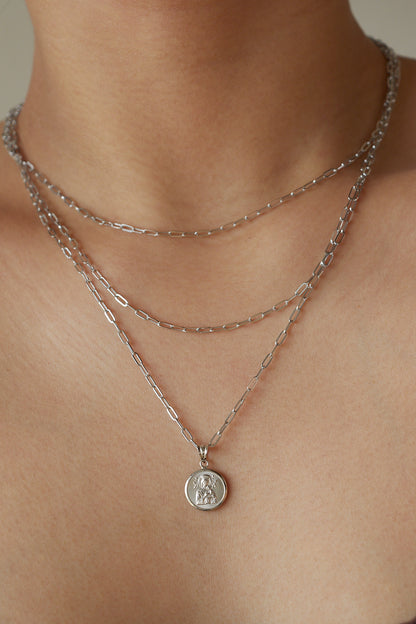 Lightweight Paper clip chain. Paperclip. 18K Saudi Gold Fine Jewelry Jewellery in the Philippines. 18 karat fine jewelry solid gold jewelry. Classy Minimal Dainty. High quality. Necklace. White Gold.