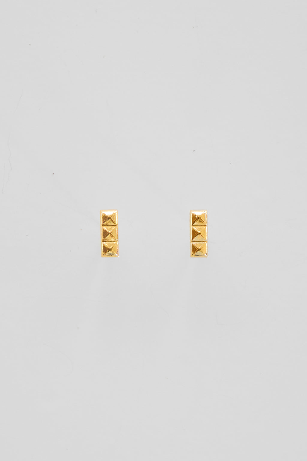 Three Pyramid Faceted Stud