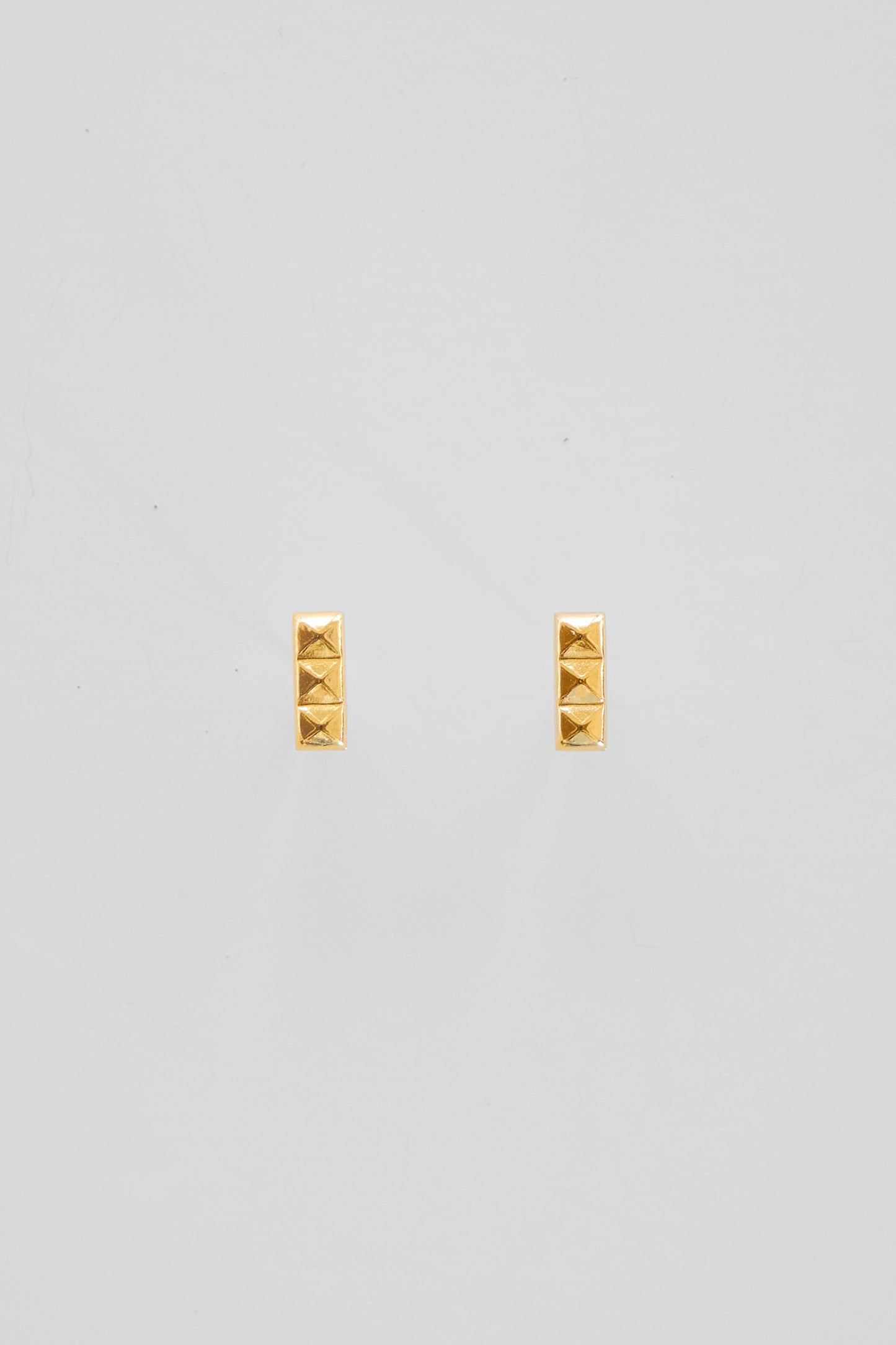 Three Pyramid Faceted Stud