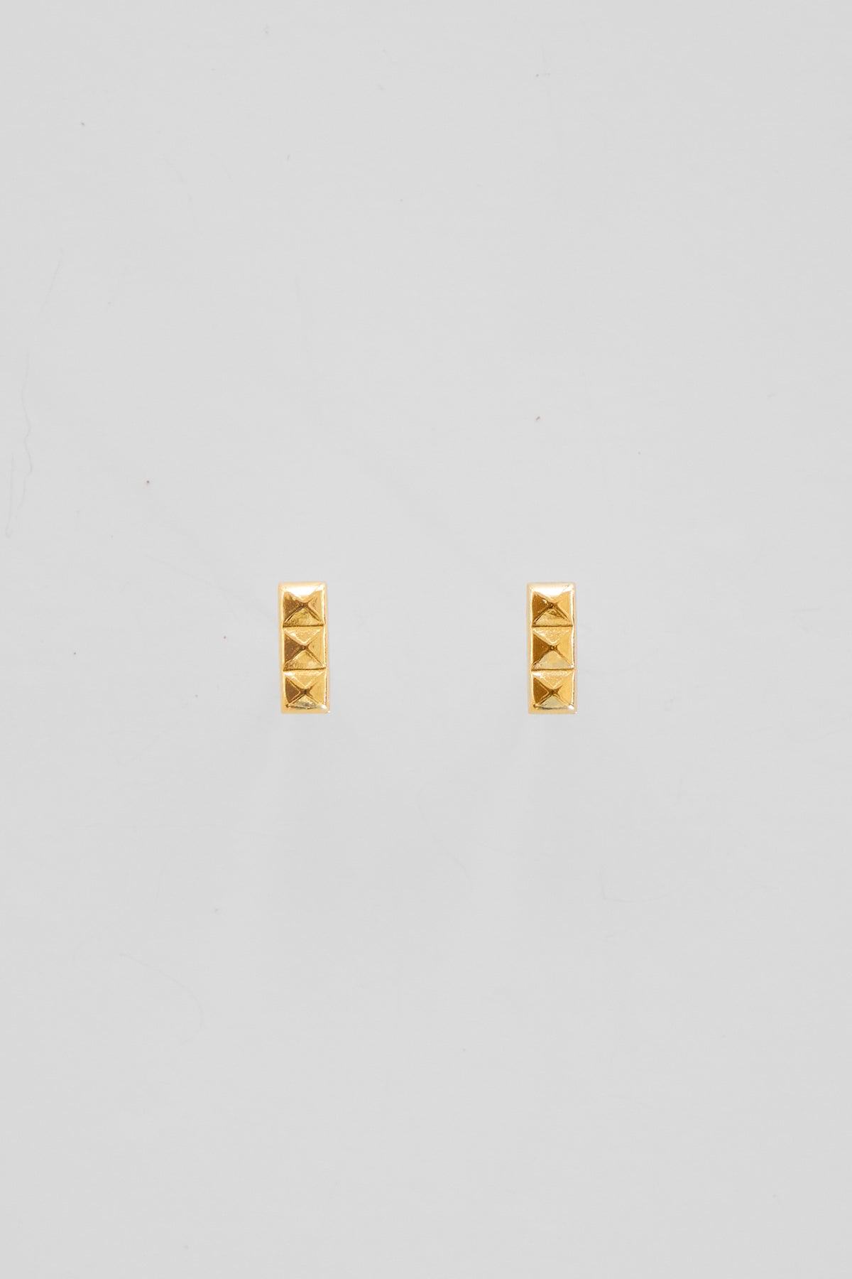 Three Pyramid Faceted Stud