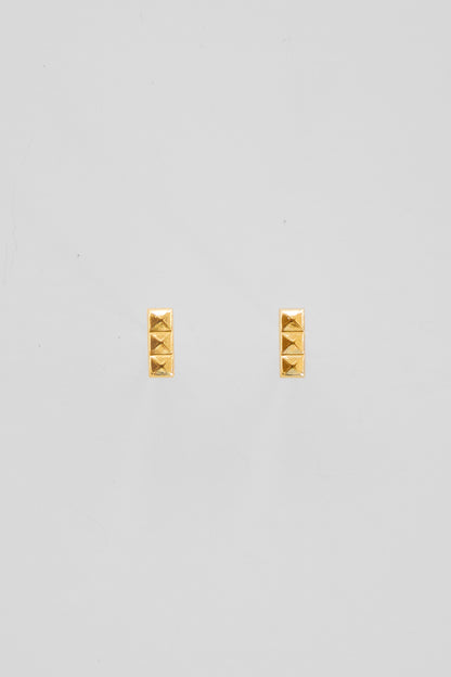 Three Pyramid Faceted Stud