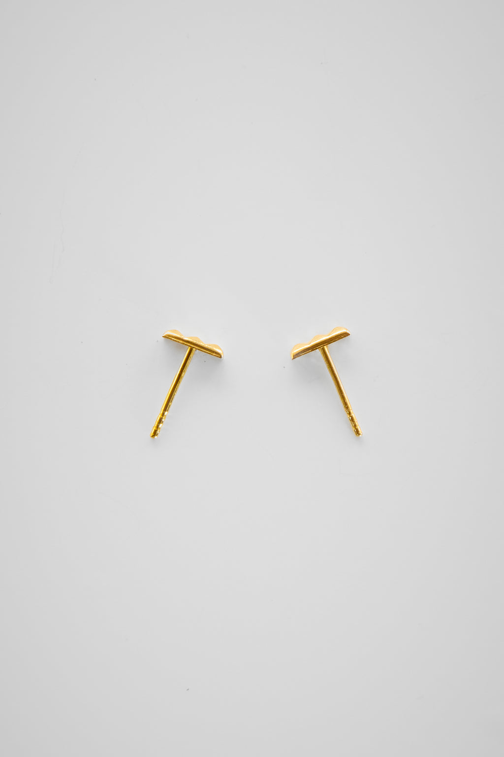Three Pyramid Faceted Stud