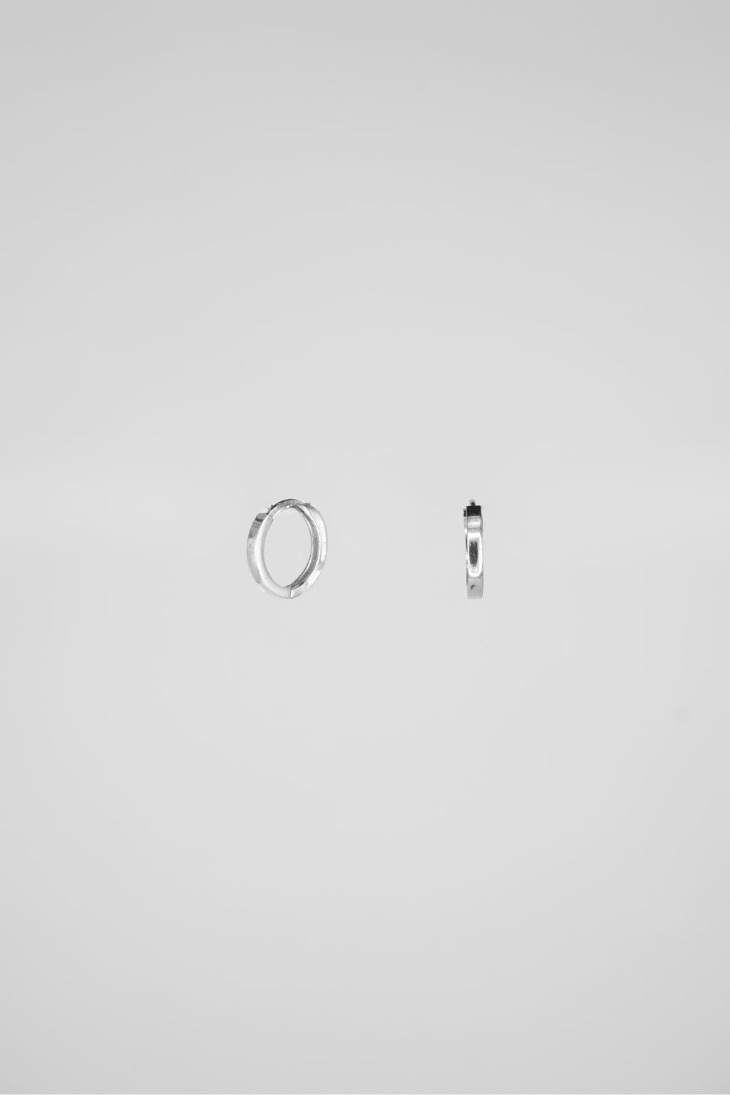 Small Huggie (White Gold)