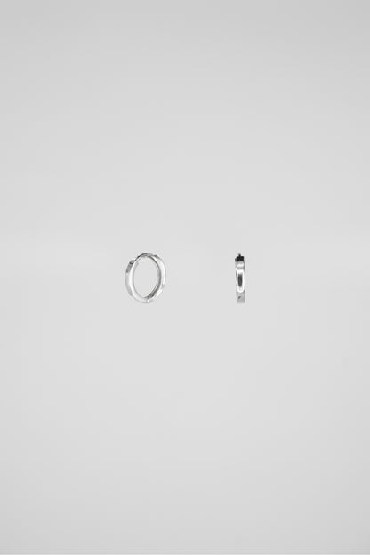 Small Huggie (White Gold)